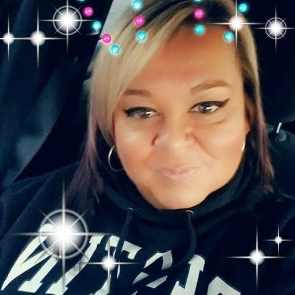 Meet your Posher, Tabitha - Picture 1 of 1